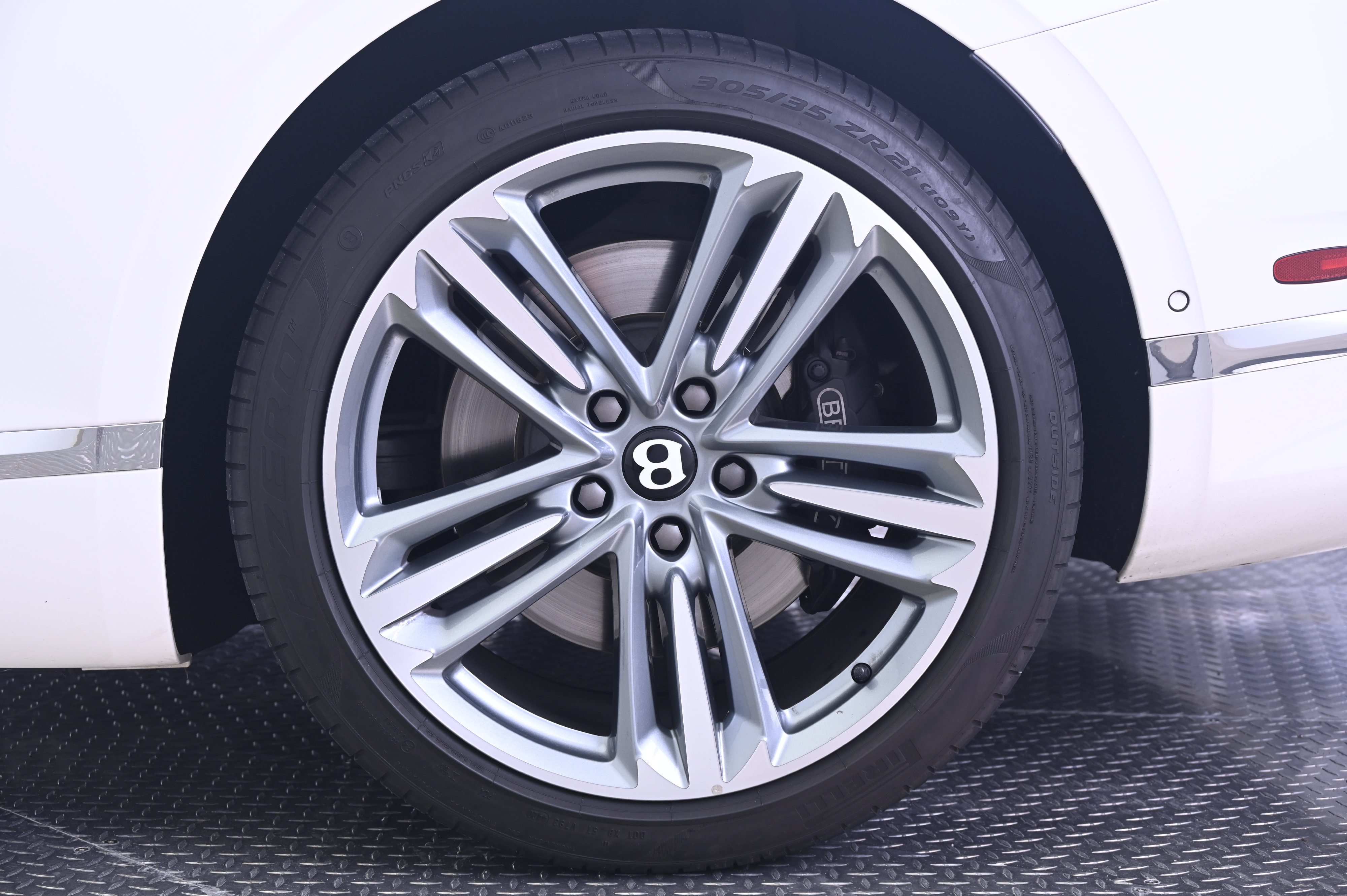 Used 2021 Bentley Continental GT AWD/4WD image 12