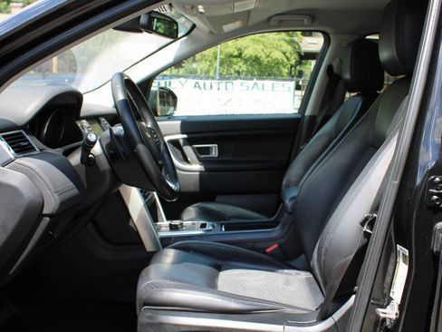 Used 2017 Land Rover Discovery Sport SE image 23