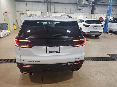 New 2026 GMC Acadia Denali Ultimate w/ LPO, All-Weather Package image 5