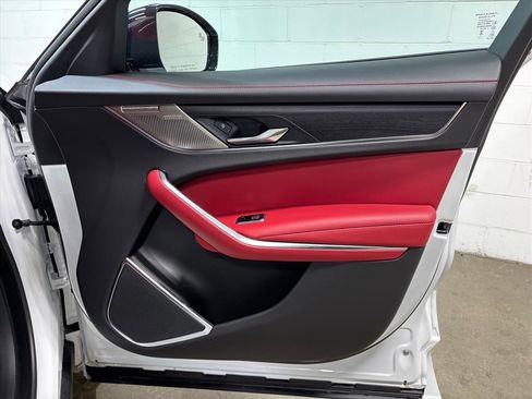 Used 2025 Jaguar F-PACE R-Dynamic S image 34
