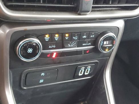 Used 2020 Ford EcoSport SE image 19