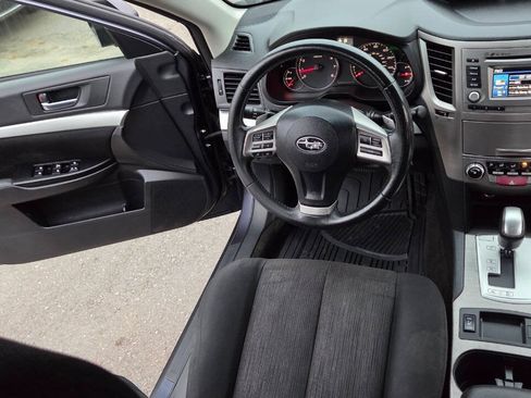 Used 2014 Subaru Outback 2.5i Premium AWD/4WD image 34