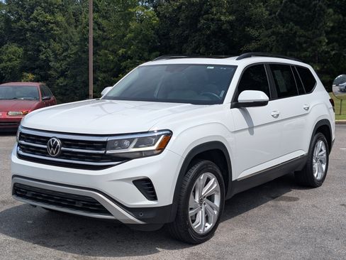 Used 2021 Volkswagen Atlas SE w/ Panoramic Sunroof Package FWD image 5