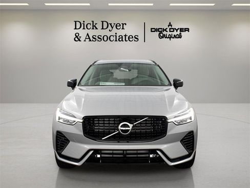 Certified 2025 Volvo XC60 T8 Core w/ Protection Package Premier image 6