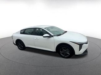Used 2025 Kia K4 LXS video 2