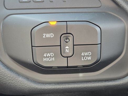 Used 2026 RAM 2500 Tradesman AWD/4WD image 27