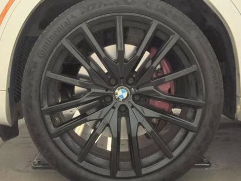 Used 2022 BMW X6 xDrive40i w/ M Sport Package AWD/4WD image 9