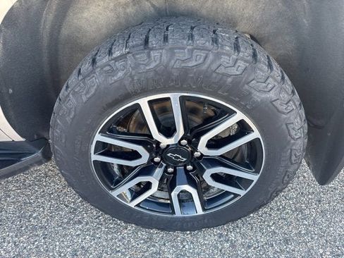 Used 2021 Chevrolet Tahoe LT image 19