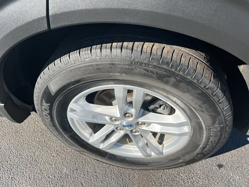 Used 2023 Ford Explorer XLT w/ Equipment Group 202A image 10