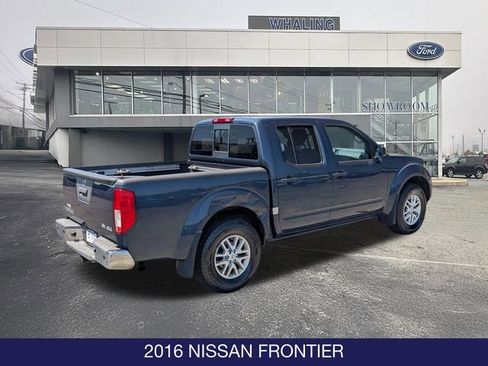 Used 2016 Nissan Frontier SV w/ SV Value Truck Package AWD/4WD image 8