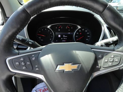 Used 2022 Chevrolet Equinox LT AWD/4WD image 24