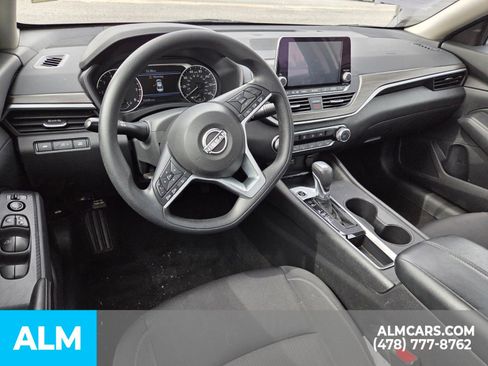Used 2025 Nissan Altima 2.5 SV image 6