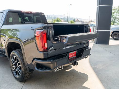 Used 2023 GMC Sierra 1500 AT4 w/ AT4 Premium Package AWD/4WD image 36