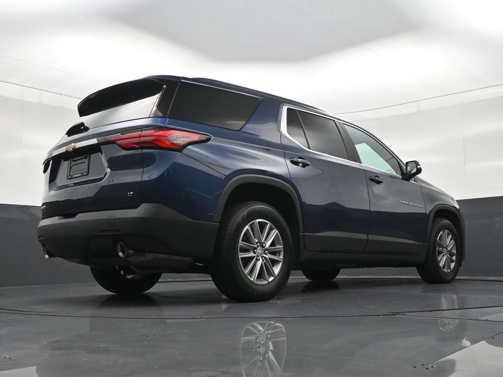 Used 2023 Chevrolet Traverse LT FWD image 28