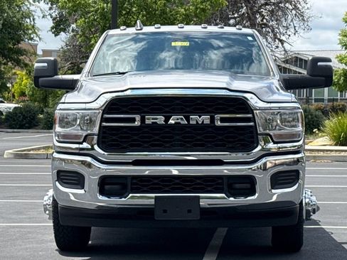 Used 2024 RAM 3500 Tradesman w/ Chrome Appearance Group AWD/4WD image 6
