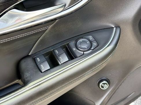Used 2021 Buick Envision Preferred FWD image 17