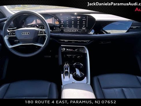 Used 2025 Audi Q5 Premium w/ Convenience Package AWD/4WD image 13