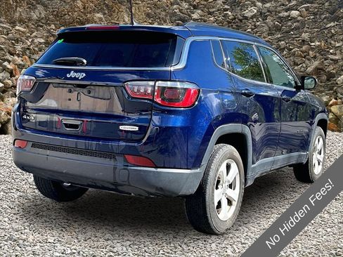 Used 2018 Jeep Compass Latitude w/ Popular Equipment Group AWD/4WD image 2