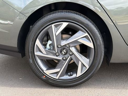 New 2026 Hyundai Elantra Limited image 19