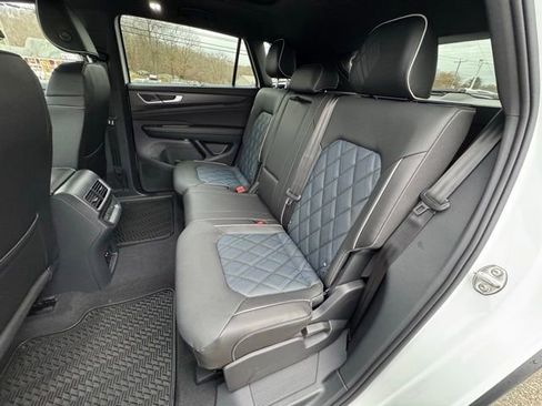 New 2026 Volkswagen Atlas Cross Sport SEL Premium R-Line AWD/4WD image 11