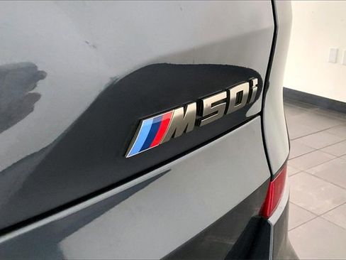 Used 2021 BMW X5 M50i w/ Executive Package image 8