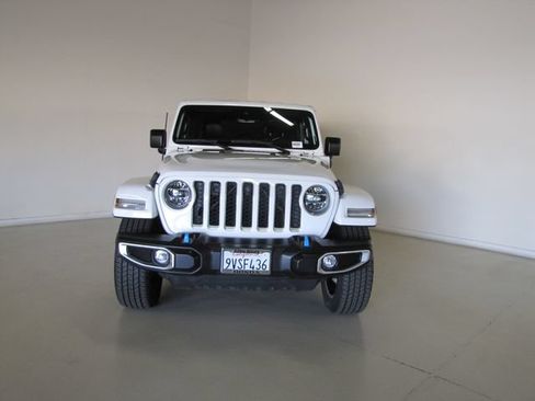 Used 2022 Jeep Wrangler Unlimited Sahara w/ Cold Weather Group AWD/4WD image 2