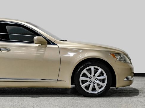 Used 2007 Lexus LS 460 RWD image 9