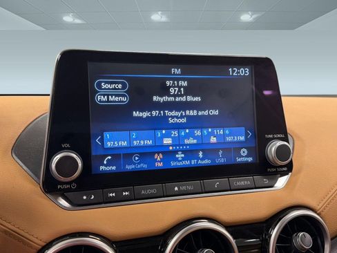 Used 2025 Nissan Sentra SV w/ SV Premium Package FWD image 22