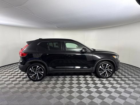Used 2020 Volvo XC40 T4 R-Design w/ Protection Package Premier FWD image 6