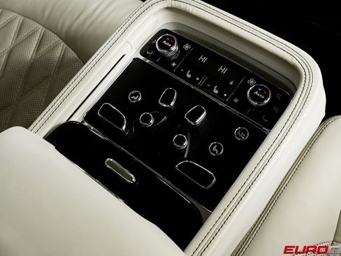 Used 2020 Bentley Mulsanne image 34