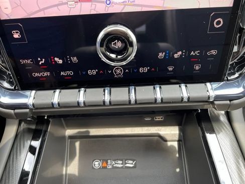 New 2026 GMC Yukon AT4 w/ AT4 Premium Package AWD/4WD image 39