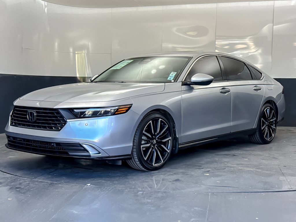 Used 2024 Honda Accord Touring image 7