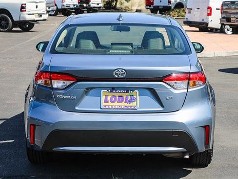 Used 2022 Toyota Corolla LE image 3