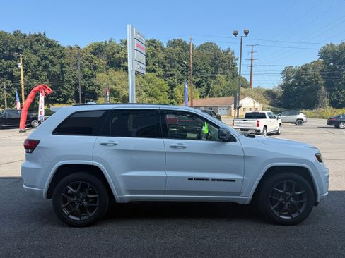 Certified 2021 Jeep Grand Cherokee Limited w/ Quick Order Package 28K 80th AWD/4WD image 6