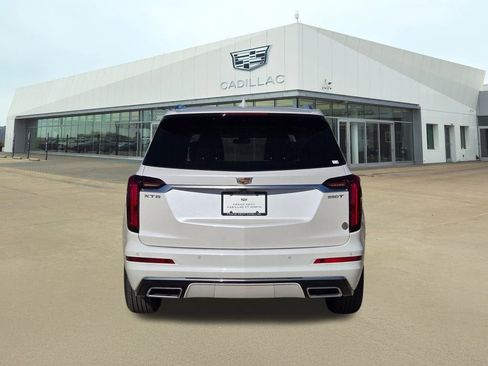 New 2025 Cadillac XT6 Luxury image 5