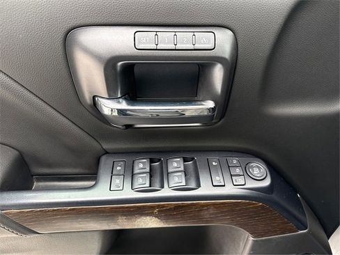 Used 2018 GMC Sierra 1500 Denali image 21
