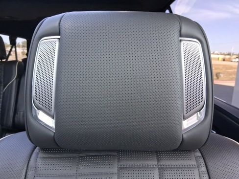 Used 2021 Cadillac Escalade ESV Sport Platinum w/ Heavy-Duty Trailer Package image 21