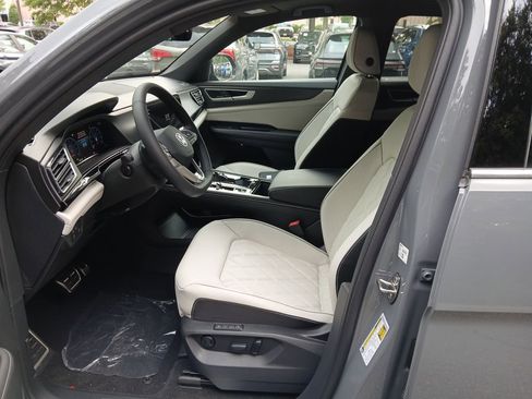 New 2026 Volkswagen Atlas Cross Sport SEL Premium R-Line image 9