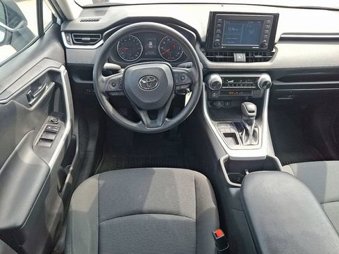 Used 2022 Toyota RAV4 LE FWD image 11