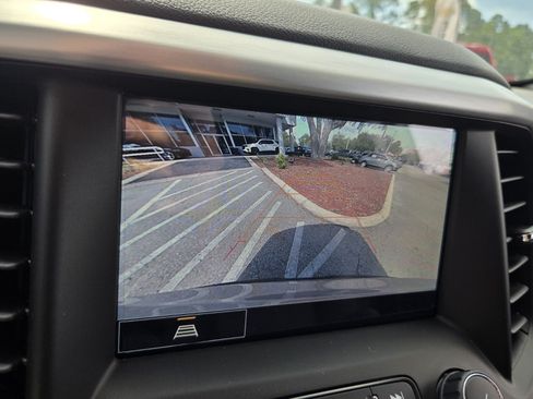 Certified 2023 GMC Acadia SLT FWD image 28
