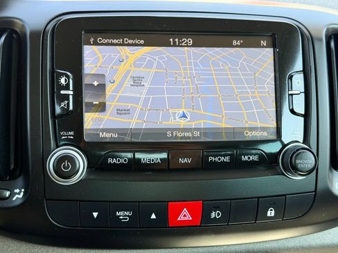 Used 2014 FIAT 500L Trekking FWD image 46