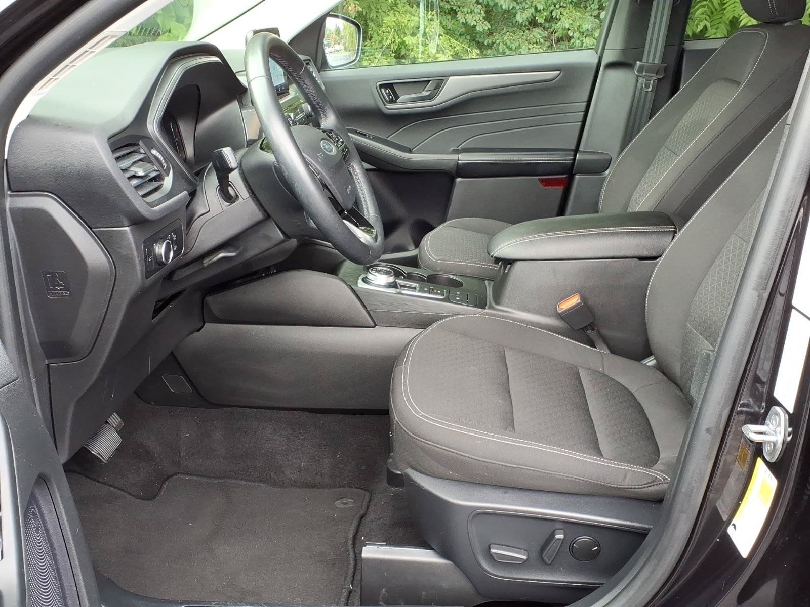 Certified 2024 Ford Escape Active AWD/4WD image 5