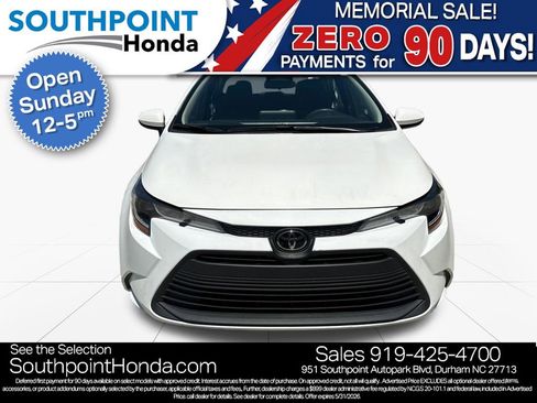 Used 2023 Toyota Corolla LE FWD image 2