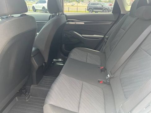 Used 2023 Kia Seltos LX AWD/4WD image 8