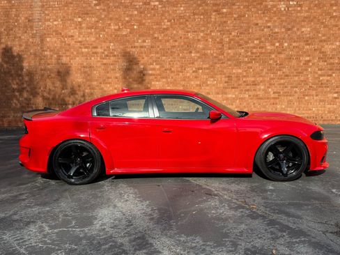 Used 2019 Dodge Charger Scat Pack image 11