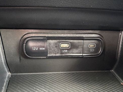 Used 2024 Kia Sportage LX image 19