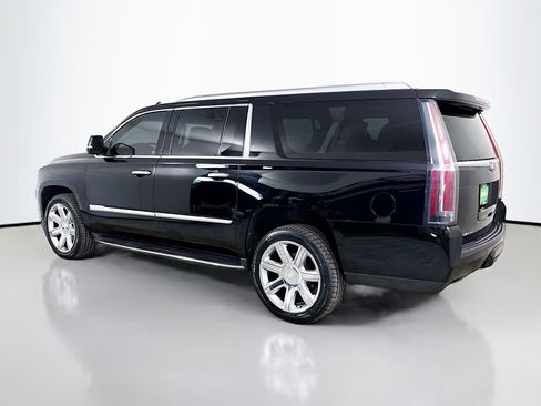 Used 2019 Cadillac Escalade ESV Luxury image 7