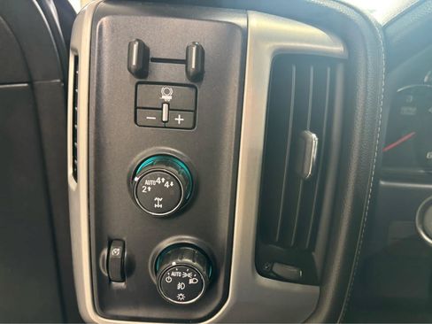 Used 2018 GMC Sierra 1500 SLE w/ SLE Value Package AWD/4WD image 15