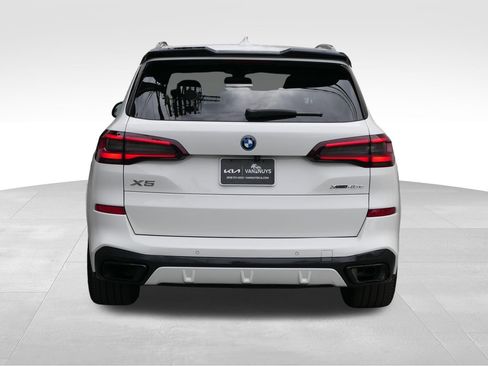 Used 2022 BMW X5 xDrive45e w/ M Sport Package AWD/4WD image 4