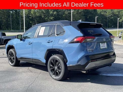Used 2023 Toyota RAV4 XSE AWD/4WD image 3